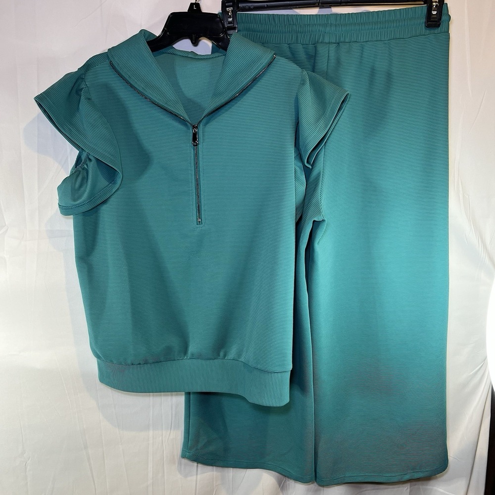 Women's Large Blue Textured Quarter Zip Ruffle Sleeve Sweatshirt Jogger Set